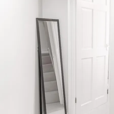 Your Perfect Away From 別荘 *